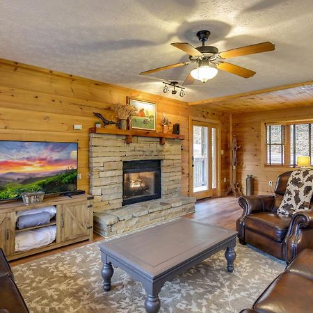 Pet-Friendly Gatlinburg Retreat With Hot Tub! Villa Dış mekan fotoğraf