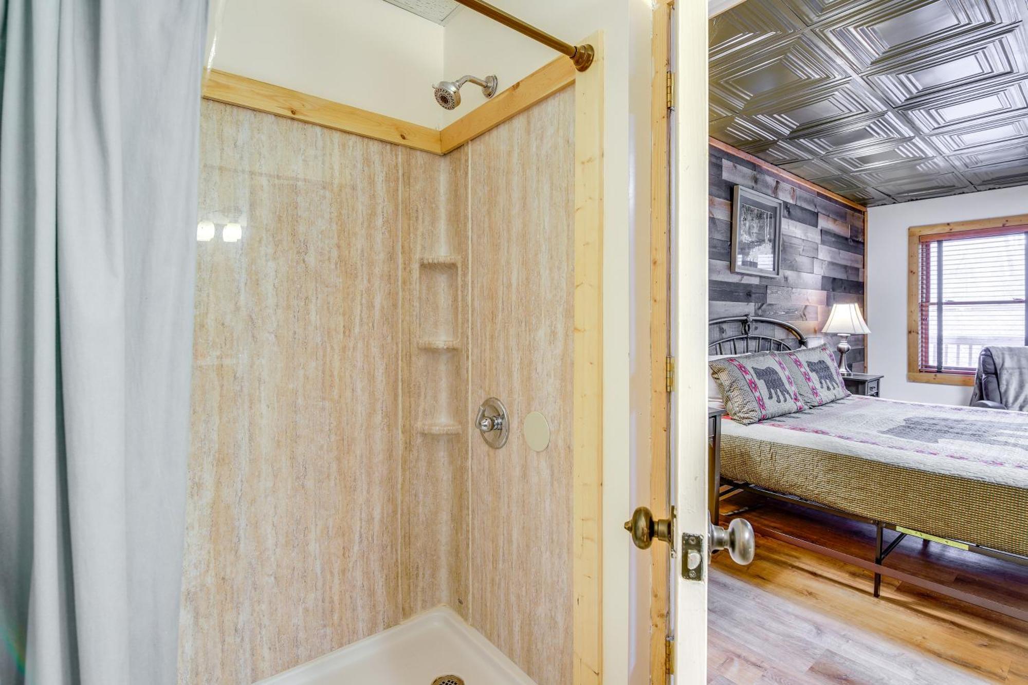 Pet-Friendly Gatlinburg Retreat With Hot Tub! Villa Dış mekan fotoğraf