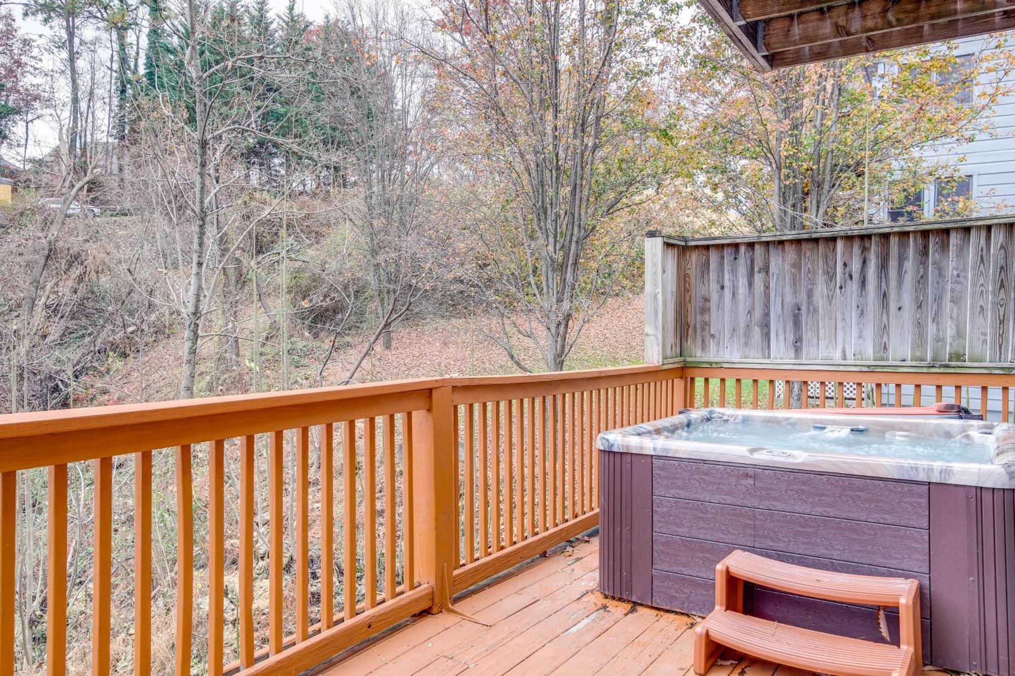 Pet-Friendly Gatlinburg Retreat With Hot Tub! Villa Dış mekan fotoğraf