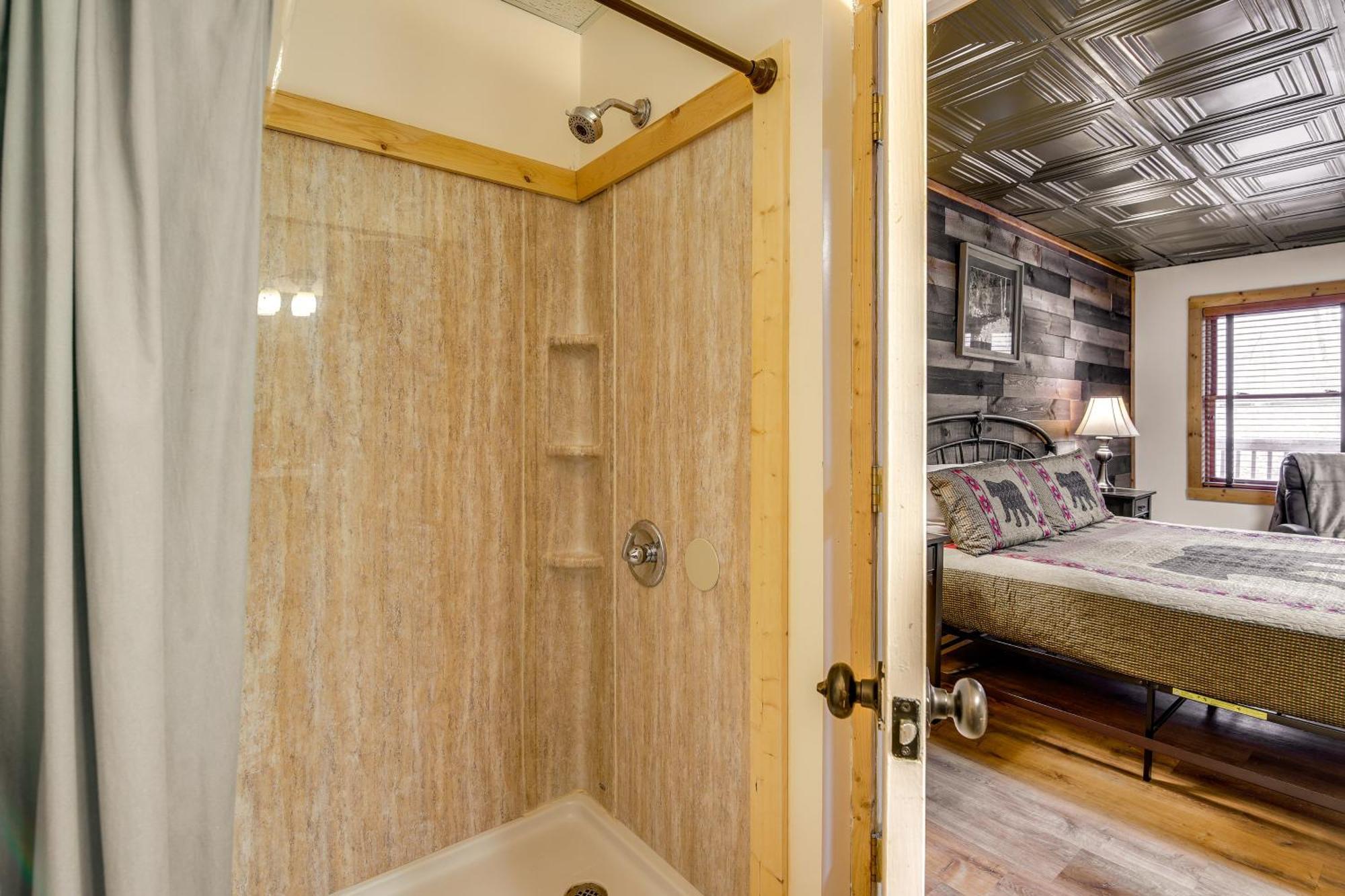 Pet-Friendly Gatlinburg Retreat With Hot Tub! Villa Dış mekan fotoğraf